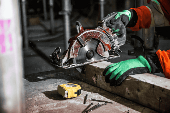 How to Use a Circular Saw Safely at Home (Beginner’s Guide)