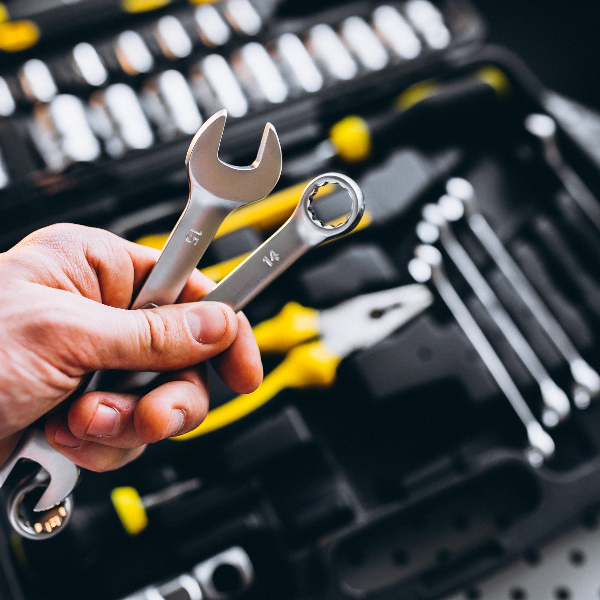 What Are the Essential DIY Tools Every Beginner Should Own?