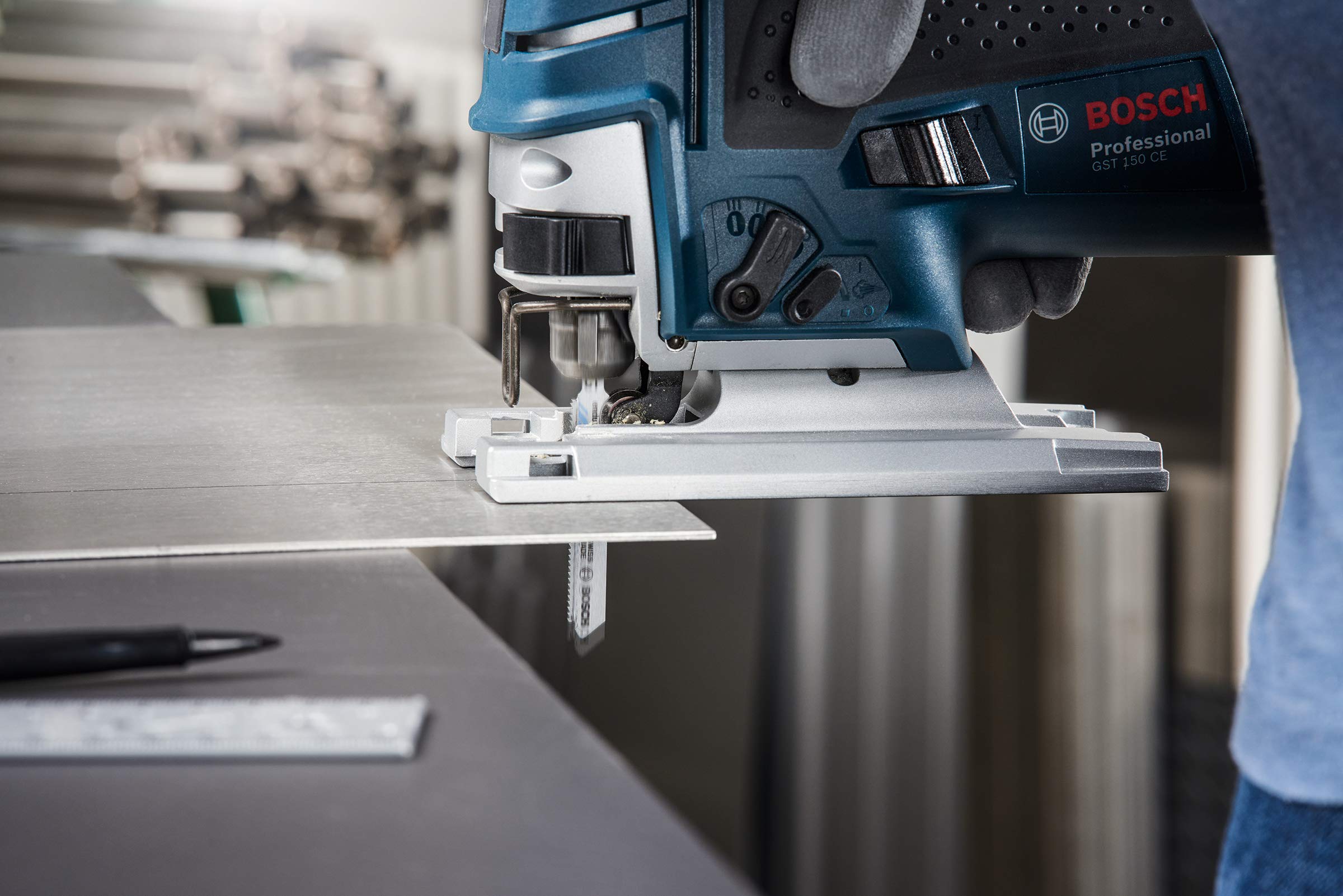 Bosch Professional 2607010903 30-Piece Basic for Wood and Metal Jigsaw Blade Set (for Wood and Metal, Accessories for Jigsaws) , Black/Silver